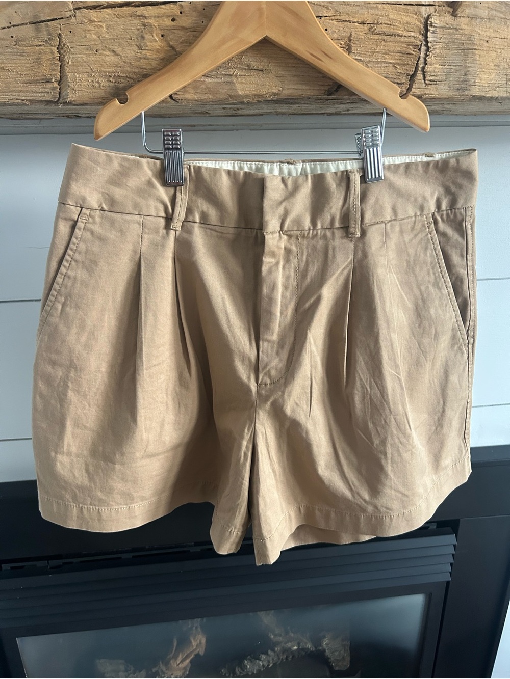 GAP Khaki Pleated Women's Shorts